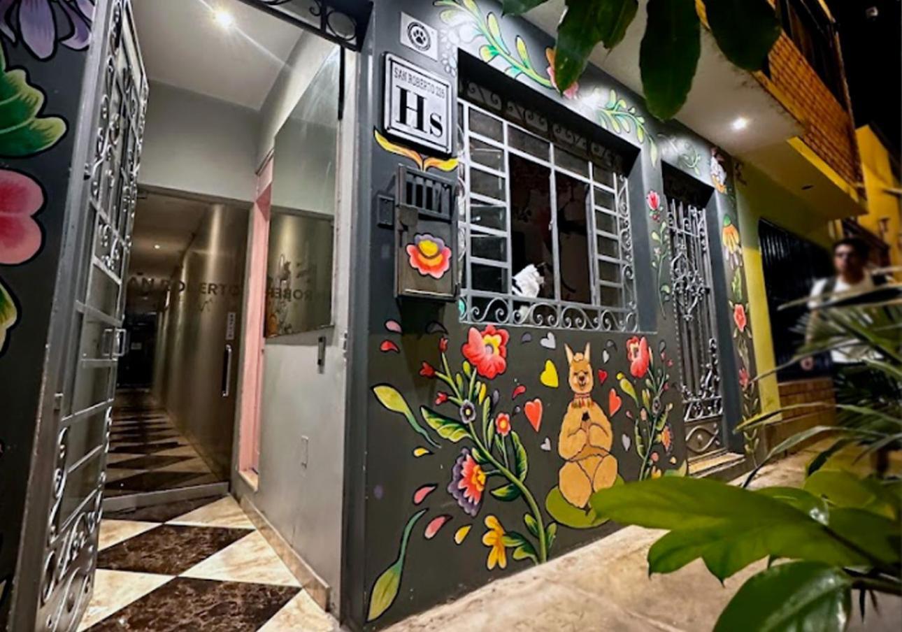 Llama Llama - Mystic Hostel *