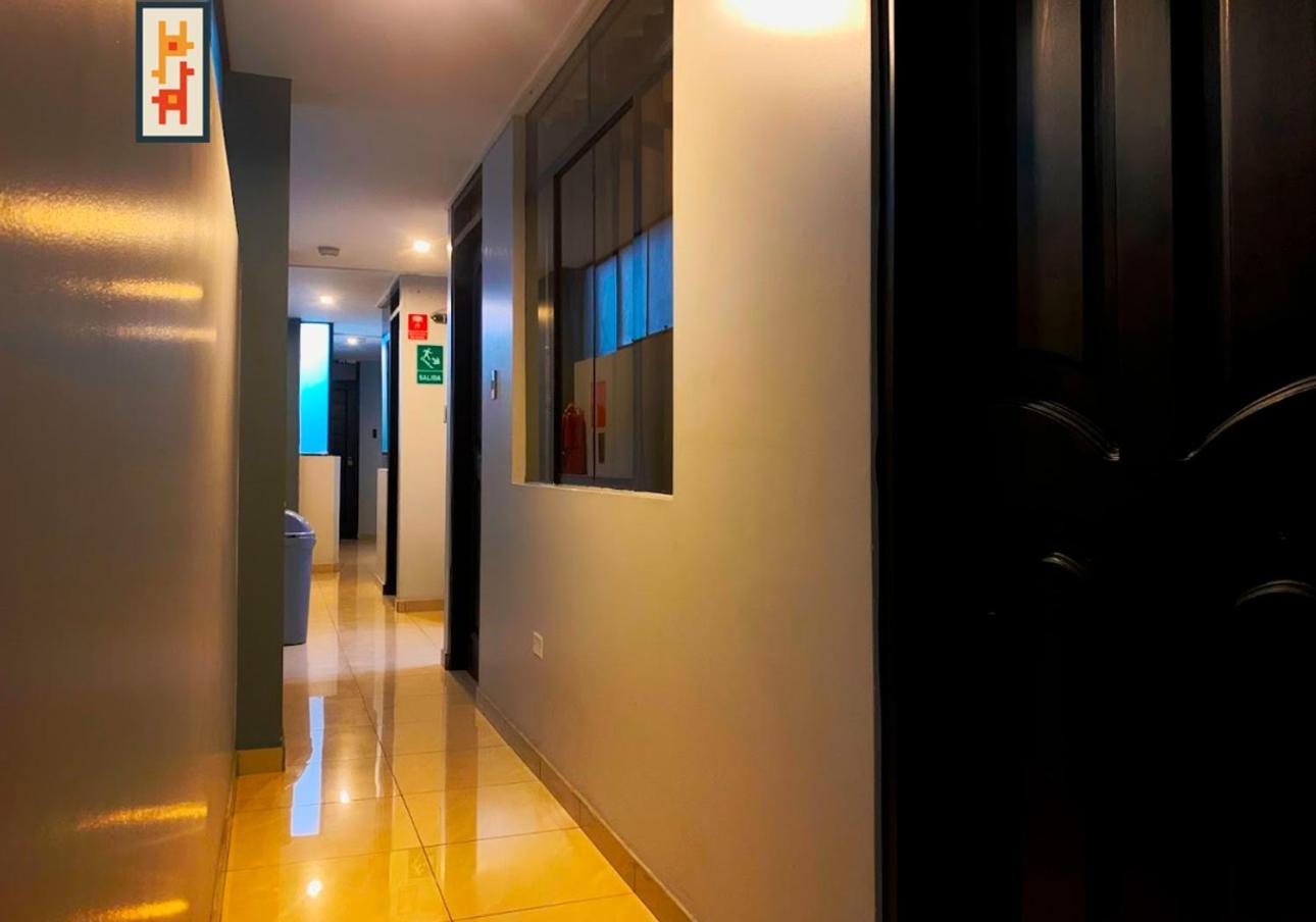 Llama Llama - Mystic Hostal *